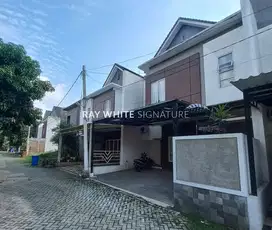 Dijual Rumah Dalam Town House Siap Huni di The Royal East, Cipayung