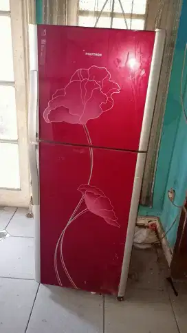 Kulkas 2 Pintu Polytron