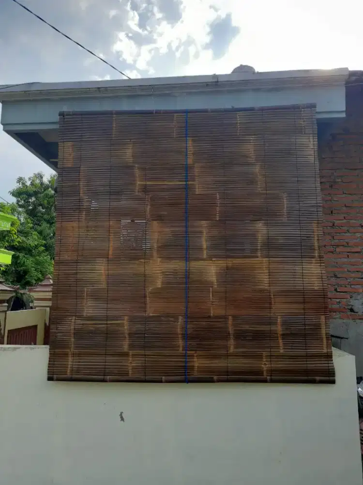 Tirai bambu dan jati