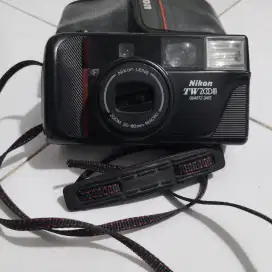 Vintage Kamera analog Nikon TW Zoom  35-80mm