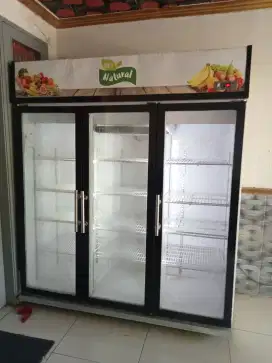 Showcase 3pintu