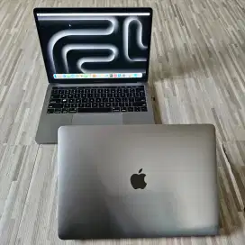 MacBook Pro Retina 2019 13 inch i5 2.4GHz 8/256 4 Thunderbolt TouchBar