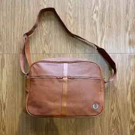 Fred Perry messenger sling bag tas