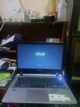 Diskon Dijual Cepat Asus A407m Model Slim udah SSD