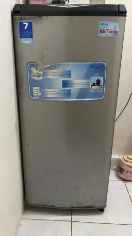 Kulkas 1 pintu merk aqua