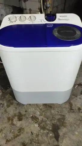 Mesin cuci Sharp kapasitas 7,7kg Normal semua siap pakai mesin Ori