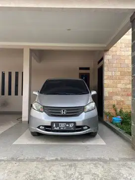 Dijual honda freed s matic 2011