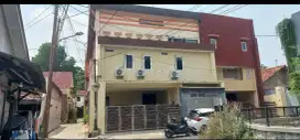 Jual Kost Putri Full Penghuni dan Tempat Usaha Londry Tengah Kota