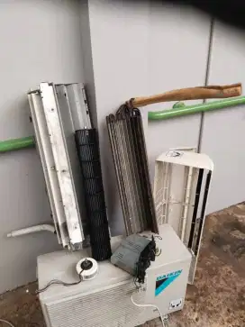 Jasa servis AC kulkas frezer showcase mesin cuci dan bongkar pasang AC