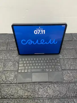 iPad Pro M1 (12.9-inch, 5 Gen ,Wifi  ex inter Plus Keyboard Second