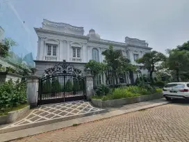 Rumah Mewah Pantai Indah Kapuk