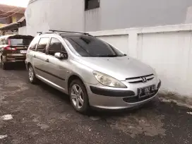 Peugeot 307 SW (station wagon)