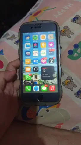 Dijual Iphone 8 ram 64 ex Ibox