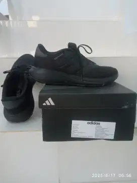 Sepatu Adidas Response Runner U, IH3576