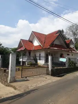 jual rumah vila