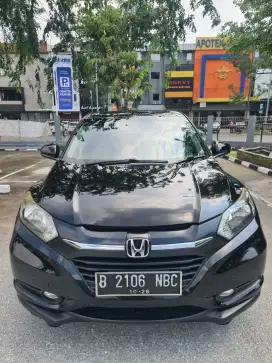Mobil dijual HR V 2016 Hitam