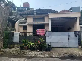 Rumah Asri Nyaman di Kompleks Jembawan, Sawojajar II, Malang