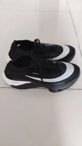 Preloved Sepatu Running Import
