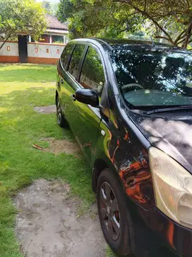 Nissan Grand livina 2010 Bensin