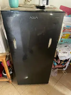 Kulkas Aqua 1 pintu