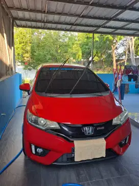 Di jual honda jazz GK5 tahun 2015