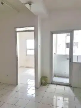 Disewakan Apartemen bersih dan nyaman samping universitas esa unggul