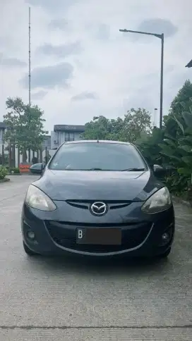 MAZDA 2 R 2011 SDN ABU2 MET BAGUS MULUS ISTIMEWA GA ADA PR SIAP PAKAI
