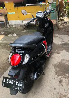 Motor scoopy tahun 2021