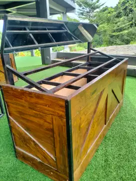 Meja display toko buah