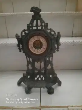 Jam meja jerman