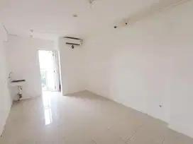 DIJUAL STUDIO BU unfurnish Geranium Bassura city Apartemen