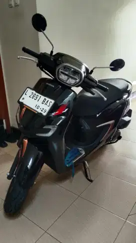 Stylo 160 CBS Hitam