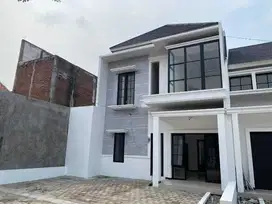 JUAL RUMAH SURABAYA 600 JUTAAN - 2 LANTAI LOKASI SANGAT STRATEGIS