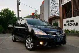[LOW KM] Nissan Grand Livina L11 XV CVT 2016