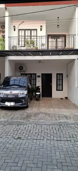 DIJUAL Rumah 2-lantai SIAP HUNI Bintara, Bekasi Barat dekat Kalimalang