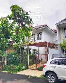 Dijual Cepat Rumah Luas Dkt Tol di Taman Chrysant Kencana Loka BSD
