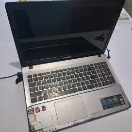 Laptop Asus X550ZE
