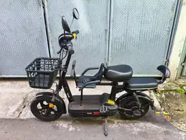 [Bekas] Dijual Sepeda Listrik Viar U1 Hitam
