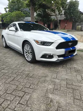 Ford Mustang 2016 LOW KM Putih ANTIK Pemilik No Banjir Laka Ecoboost Q