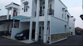 Dikontrakan Rumah  2  Lantai, Cluster White House 2,