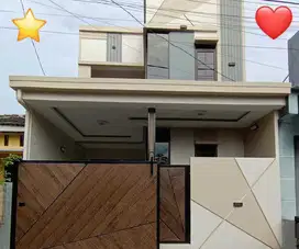 7806A 715 juta Di jual rumah mewah 2 lantai