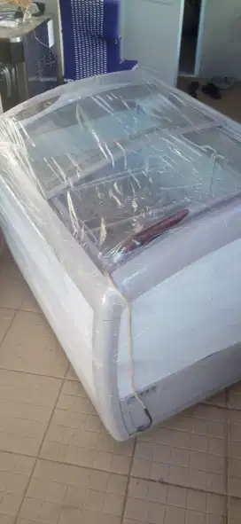 Freezer kaca sliding