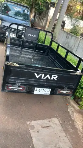 Viar tahun 2024 warna hitam gres
