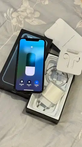 Dijual Iphone 11 Pro 64GB Grey Mulus Lengkap Terdaftar