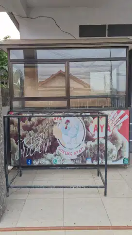 Gerobak bekas ayam