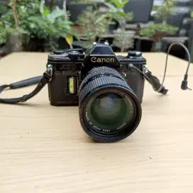 Canon AE-1 Black & Lensa Canon Zoom
‎FD 35-70mm 1:4