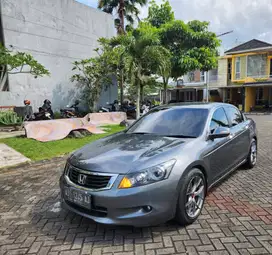 Bismillah ..dijual accord Vtil 2010 kondisi istimewa