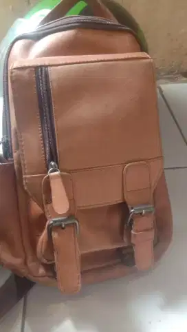 dijual tas kulit asli.