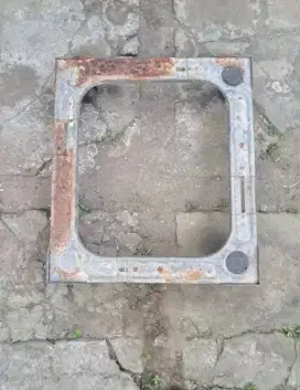 Besi Roda Bawahan Kulkas