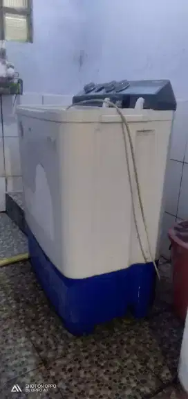 Di jual mesin cuci 2 Tabung Aqua